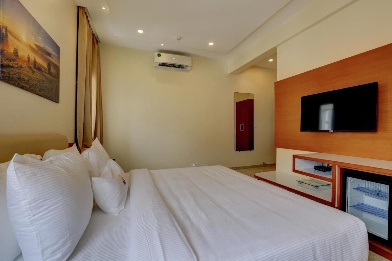 Myspace Tattwa Grand Yelahanka エクステリア 写真